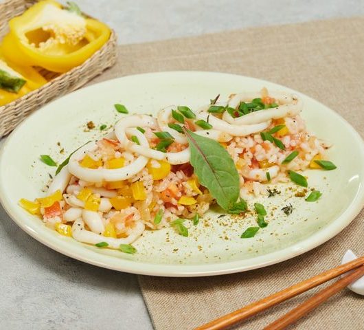 Рис с кальмарами и овощами – пошаговый рецепт