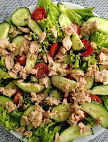 Питательный салат с тунцом и кедровыми орехами – пошаговый рецепт