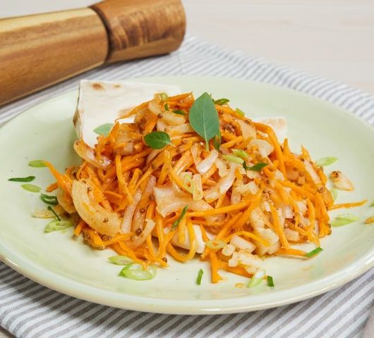 Морковь по-корейски с луком – пошаговый рецепт