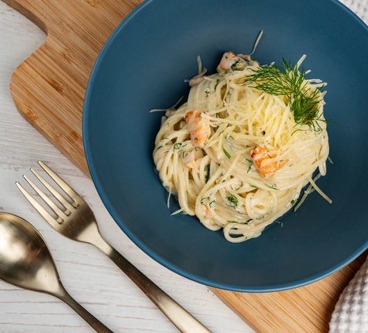 Спагетти с плавленым сыром и семгой – пошаговый рецепт