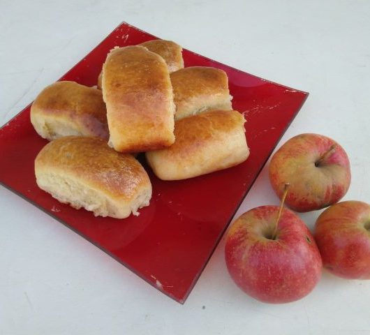 Творожные пирожки с яблоками и корицей – пошаговый рецепт