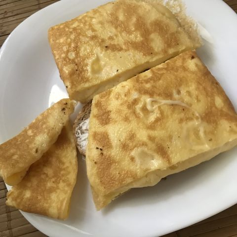Бутерброды с омлетом на завтрак – пошаговый рецепт
