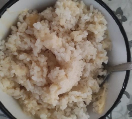 Вкусный рис с плавленым сыром