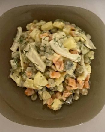 Быстрый салат с кальмарами и огурцами – пошаговый рецепт