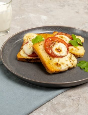 Тост с сыром моцарелла-мини – пошаговый рецепт