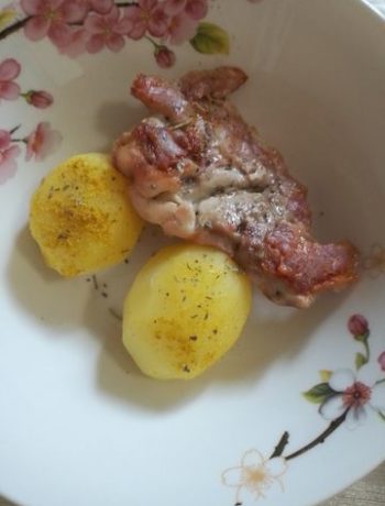 Запеченное куриное филе бедра с отварным картофелем – пошаговый рецепт