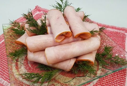 Закусочные рулетики из ветчины с творожным сыром и сладким перцем – пошаговый рецепт