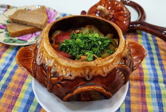 Жаркое из картофеля с мясом в горшочках – пошаговый рецепт