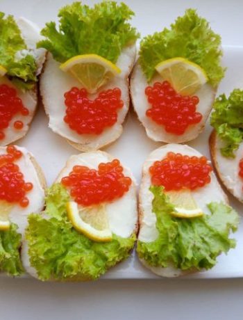 Быстрые бутерброды с красной икрой и сыром – пошаговый рецепт