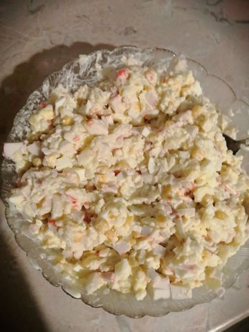 Салат с крабовым мясом и свежими огурцами – пошаговый рецепт