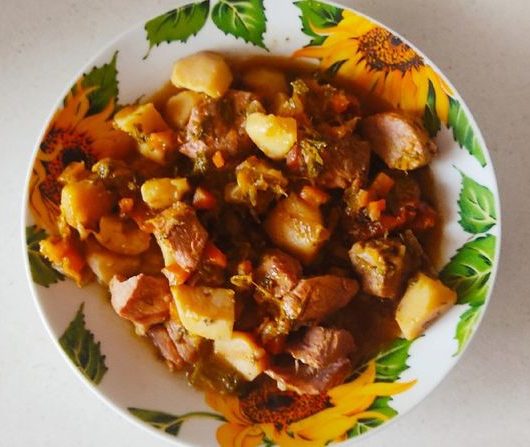 Оригинальное по вкусу мясо с картофелем в горшочке из тыквы – пошаговый рецепт