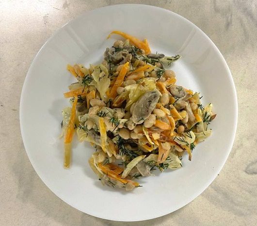 Теплый салат с фасолью и жареной морковью – пошаговый рецепт