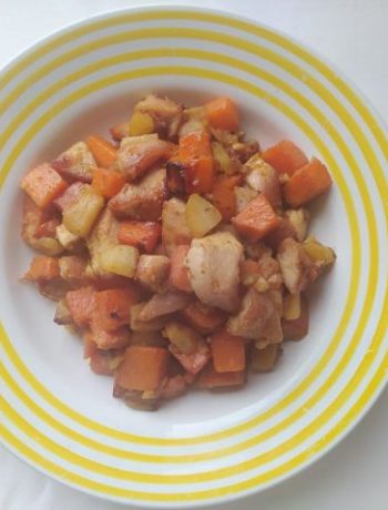Тушеное куриное филе с тыквой и сушенной петрушкой – пошаговый рецепт