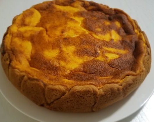 Эффектный пирог с воздушной начинкой из тыквы и рикотты – пошаговый рецепт