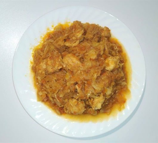 Тушеная белокачанная капуста с филе индейки – пошаговый рецепт