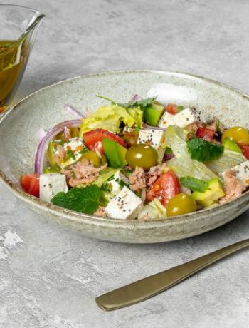 Салат с авокадо и филе тунца – пошаговый рецепт