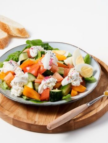 Овощной салат с греческим йогуртом – пошаговый рецепт