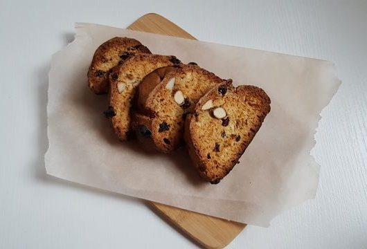 Печенье с изюмом и миндалем – пошаговый рецепт