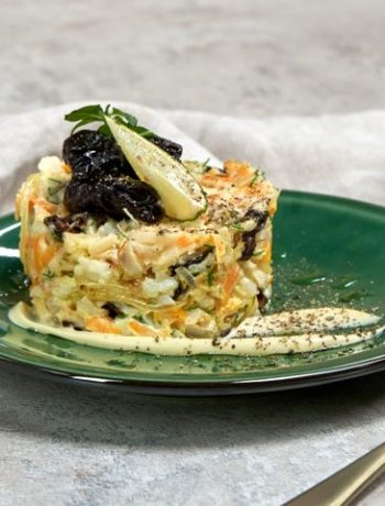 Салат «Нежность» с черносливом и филе палтуса – пошаговый рецепт