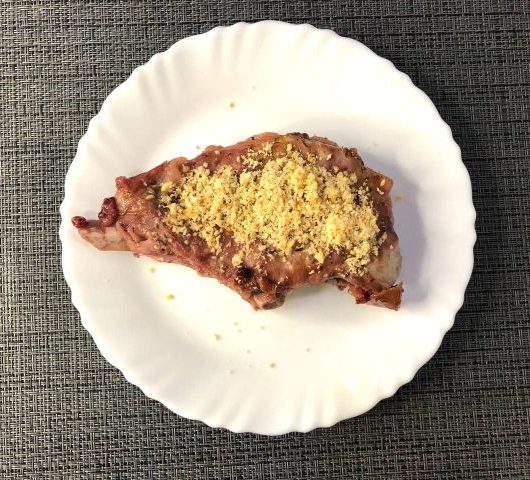 Запеченная свиная корейка в медово-ягодном маринаде – пошаговый рецепт
