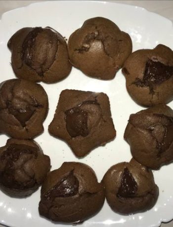 Нежнейшие кексы с шоколадной начинкой – пошаговый рецепт