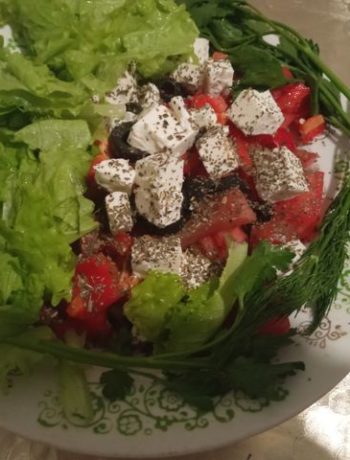 Сочный салат «Фетакса» – пошаговый рецепт