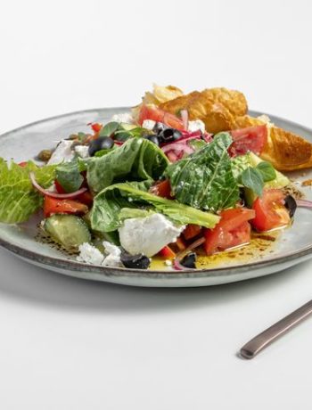 Греческий салат с перцем рамиро и орегано – пошаговый рецепт